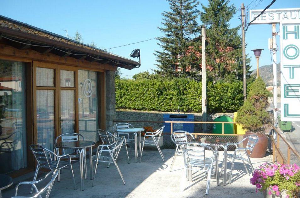 Hotel Bon Repos Bellver De Cerdanya Buitenkant foto